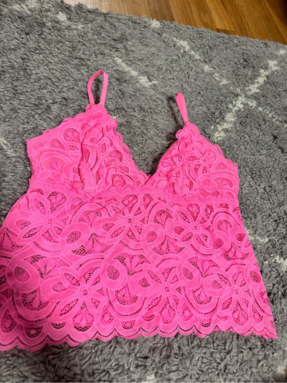 aerie Floral Lace Camisole in Bright Pink